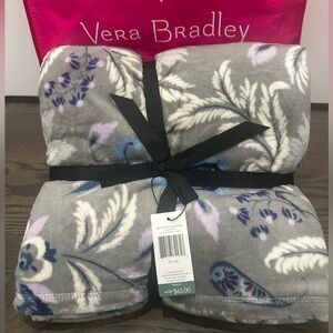 Vera Bradley Fleece Throw Blanket NWT 
❤️‍🔥FIRM PRICE❤️‍🔥